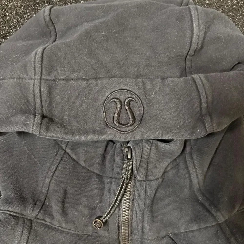 Lululemon Women's Black and Grey Jacket